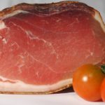 Nakládání masa na uzení. Jak na šťavnatější a chutnější maso?