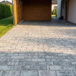 Moderní příjezdová cesta, která dýchá. Seznamte se s vegetační dlažbou FLORLINE